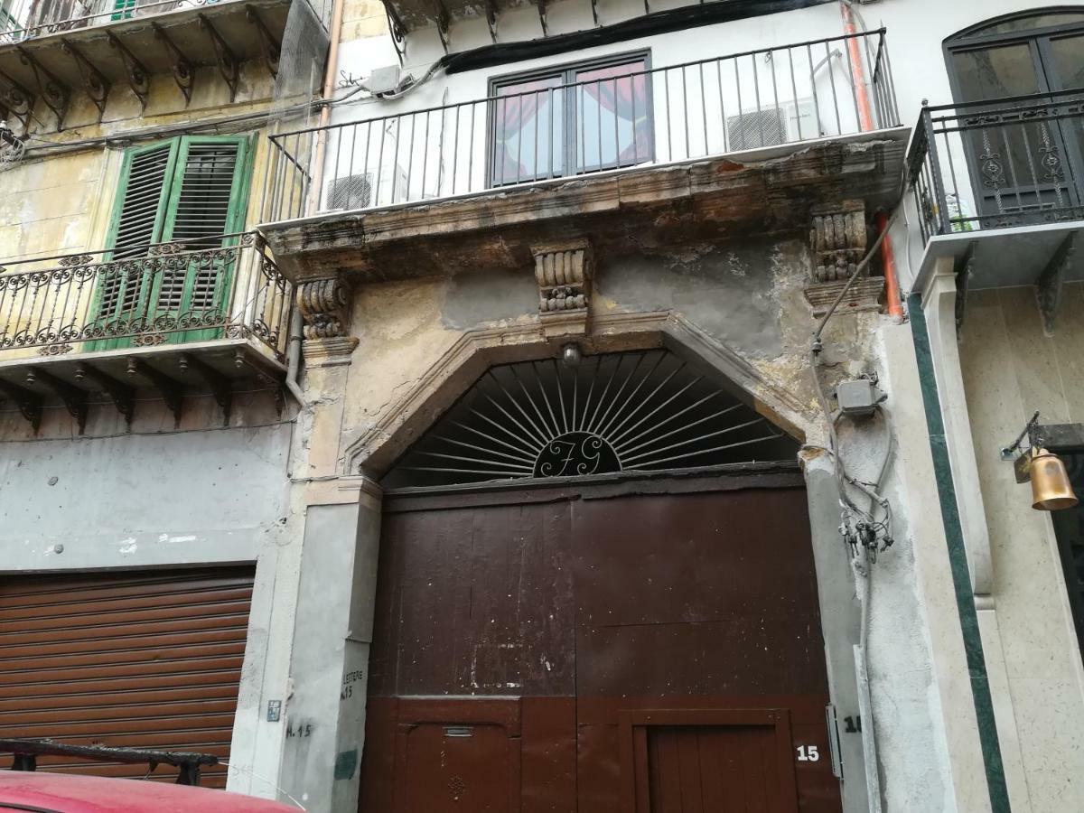 Appartamento casa in palazzo Graffeo Erika Palermo Esterno foto